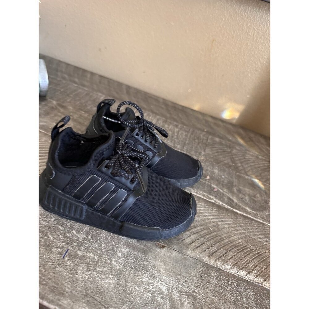 Adidas NMD R1 Triple Black Low Top Lace Up Shoes Toddlers Size 7.5 K Toddler